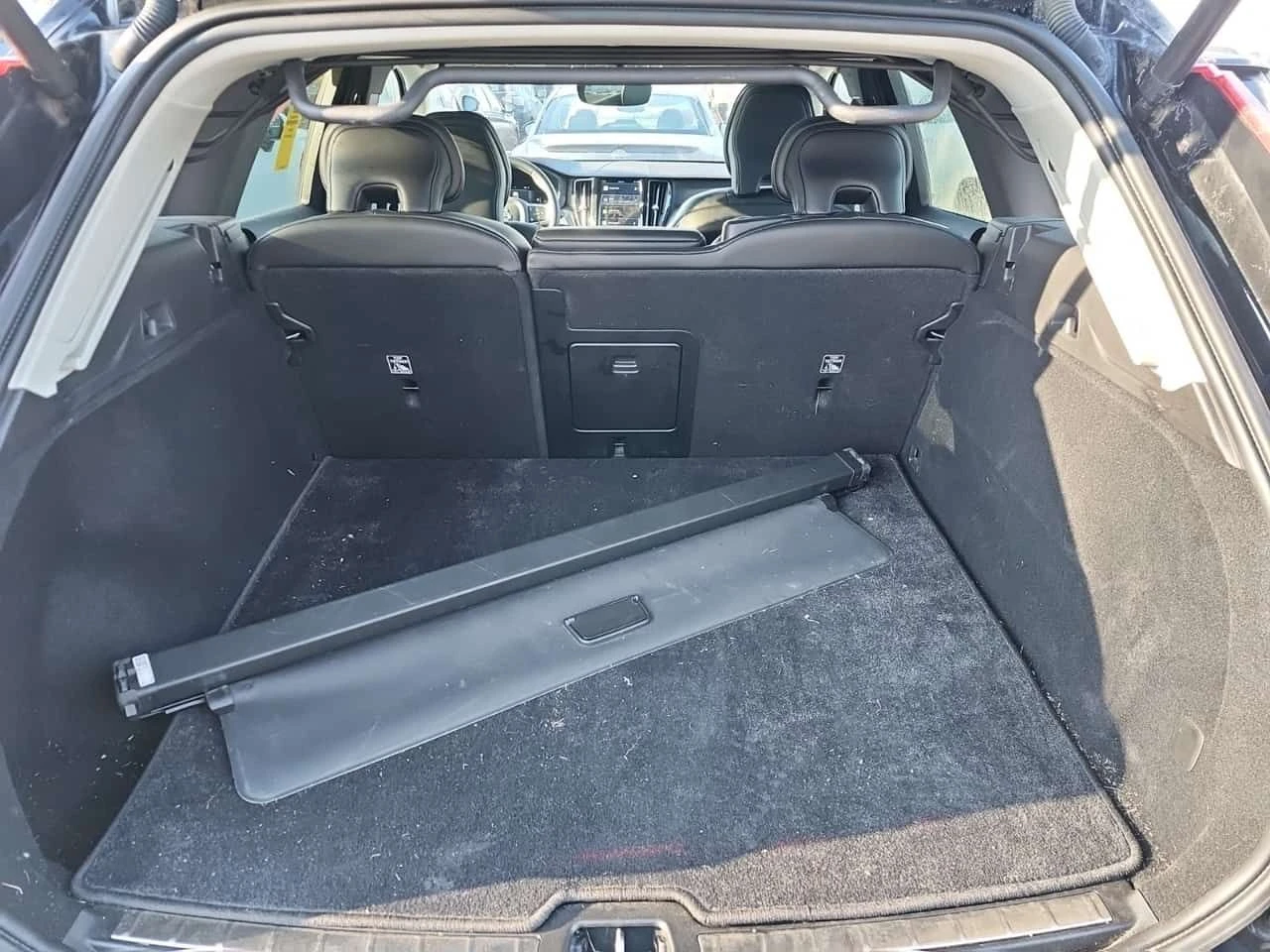 Volvo XC60 CORE  CARFAX, снимка 16 - Автомобили и джипове - 53731913