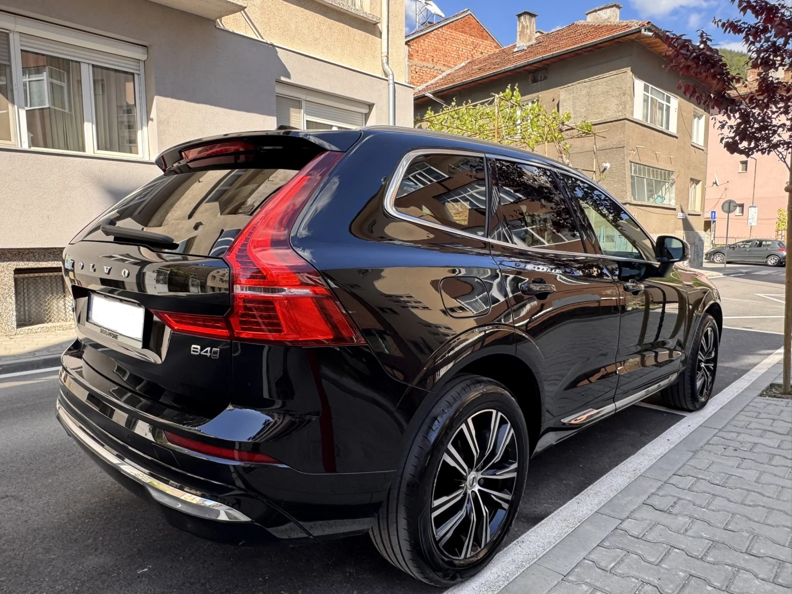 Volvo XC60 Inscription* 2.0D Hybrid 197к.с.* 4x4* Facelift, снимка 5 - Автомобили и джипове - 54502394