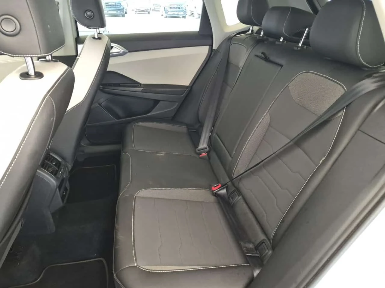 VW Taos  COMFORTLINE / АВТОКРЕДИТ , снимка 11 - Автомобили и джипове - 55662182