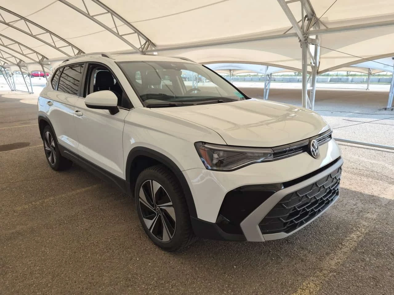 VW Taos  COMFORTLINE / АВТОКРЕДИТ , снимка 2 - Автомобили и джипове - 55662182