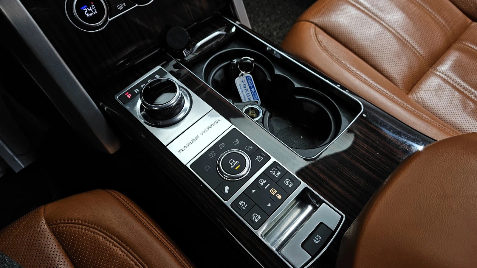 Land Rover Range rover 5.0 SC Vogue SE | HUD| Адаптив круиз| 360  кам.| М, снимка 8 - Автомобили и джипове - 55663710