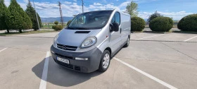 Opel Vivaro 2.5 CDTI ОБСЛУЖЕН/КЛИМАТИК/6СКОРОСТИ/НОВИ ГУМИ, снимка 2