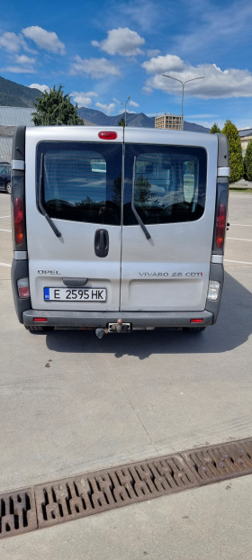 Opel Vivaro 2.5 CDTI , снимка 5 - Бусове и автобуси - 45143701