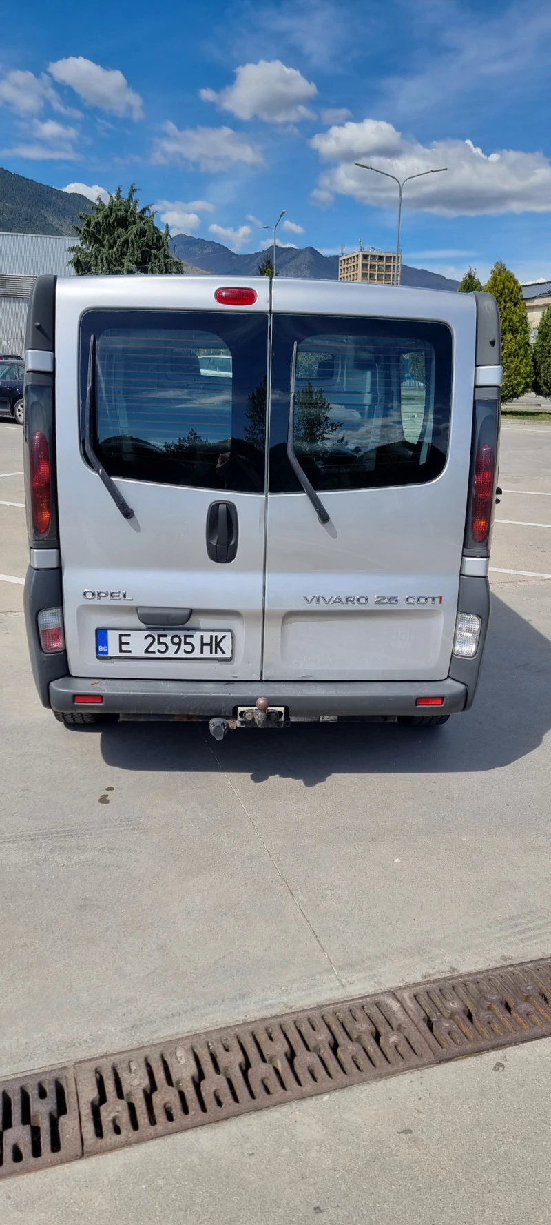 Opel Vivaro 2.5 CDTI ОБСЛУЖЕН/КЛИМАТИК/6СКОРОСТИ/НОВИ ГУМИ, снимка 5 - Бусове и автобуси - 47337367