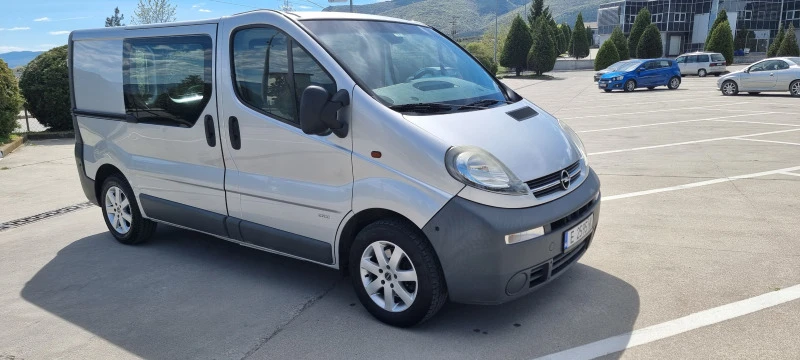 Opel Vivaro 2.5 CDTI ОБСЛУЖЕН/КЛИМАТИК/6СКОРОСТИ/НОВИ ГУМИ, снимка 7 - Бусове и автобуси - 47337367