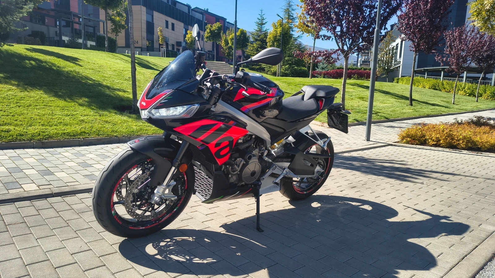 Aprilia Tuono Factory 660 Dark Kraken, снимка 3 - Мотоциклети и мототехника - 56336188