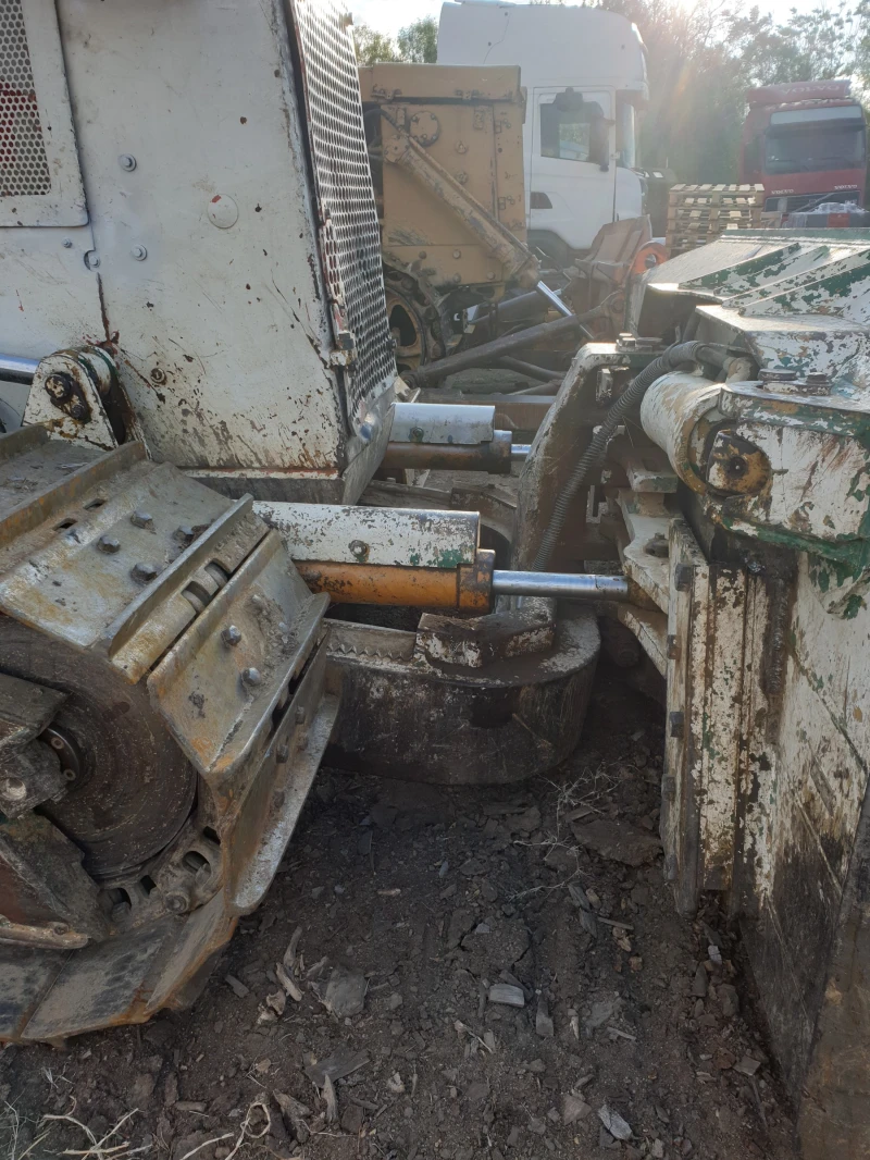 Булдозер Cat D5H XL, снимка 3 - Индустриална техника - 52444270