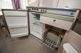 Каравана Knaus Sidewind 440+ форселт, снимка 11