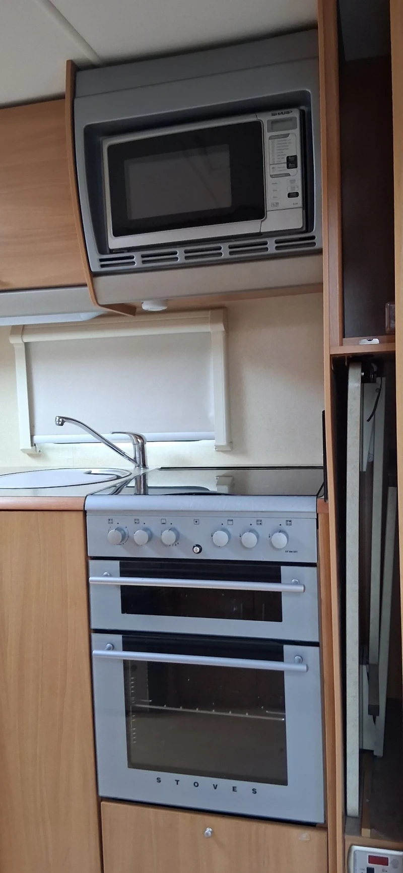 Каравана Swift Coastline 480se , снимка 10 - Каравани и кемпери - 53445018