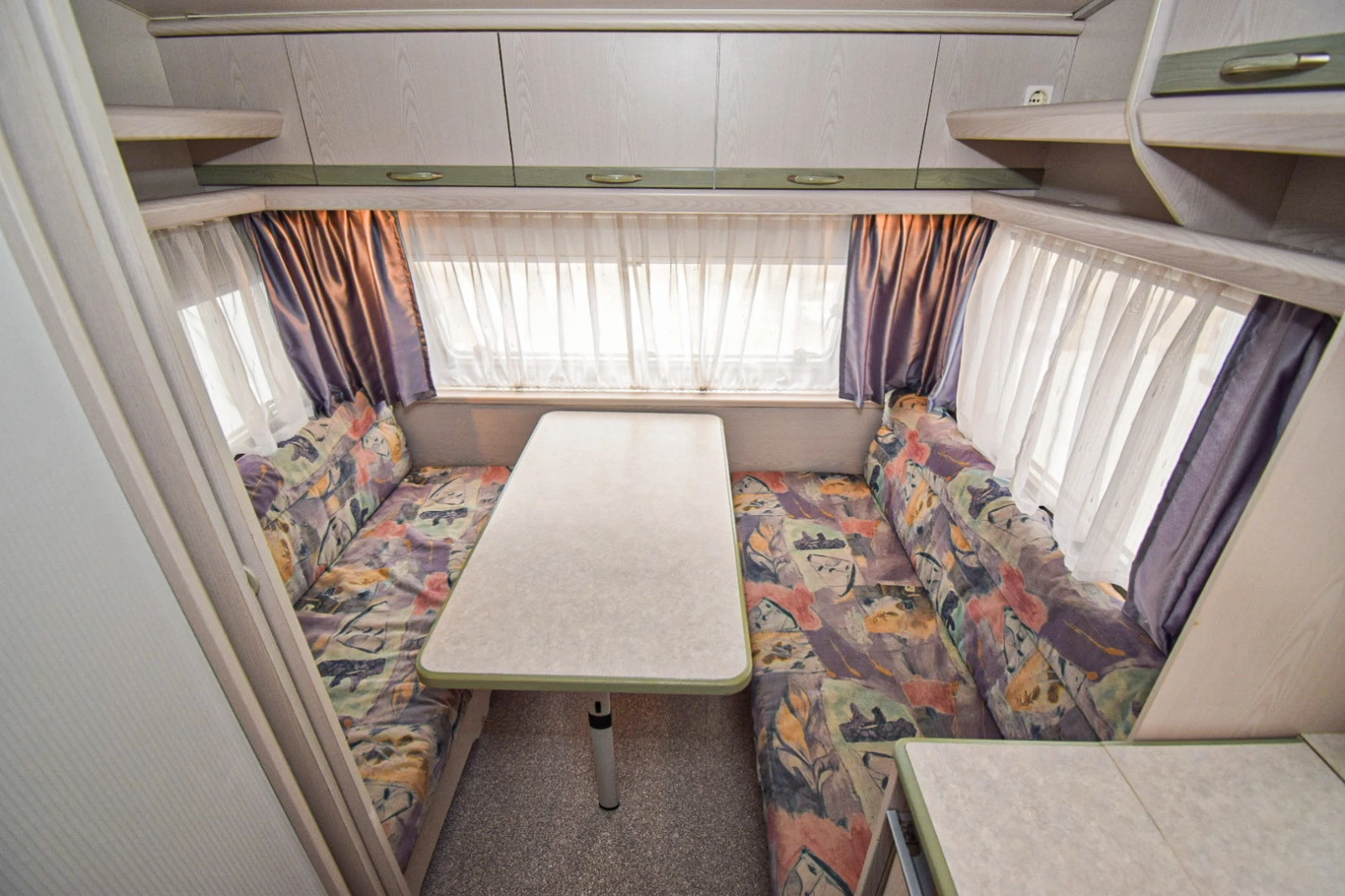 Каравана Knaus Sidewind 440+ форселт, снимка 7 - Каравани и кемпери - 54479274