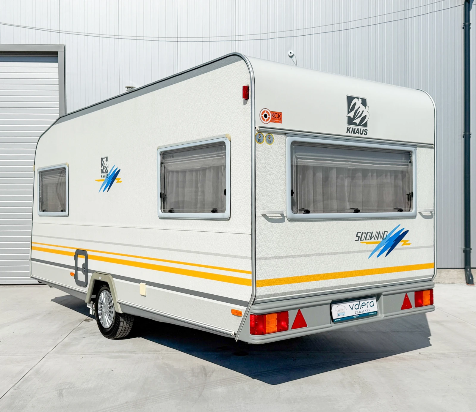 Каравана Knaus Sidewind 440+ форселт, снимка 2 - Каравани и кемпери - 54479274