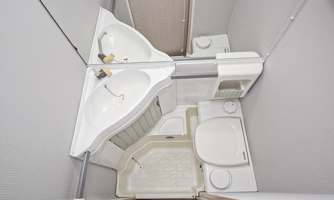 Каравана Knaus Sidewind 440+ форселт, снимка 15 - Каравани и кемпери - 54479274