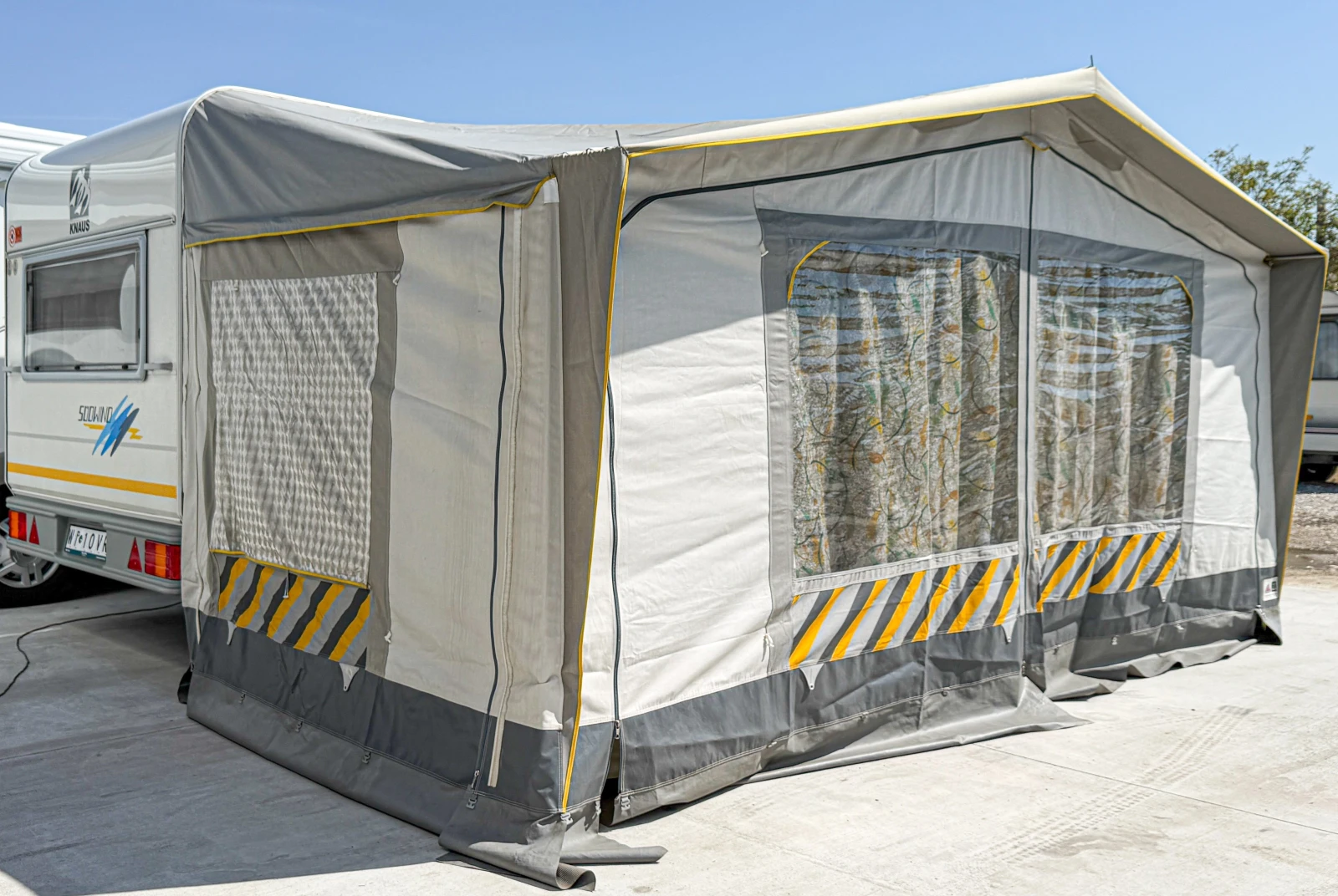 Каравана Knaus Sidewind 440+ форселт, снимка 3 - Каравани и кемпери - 54479274