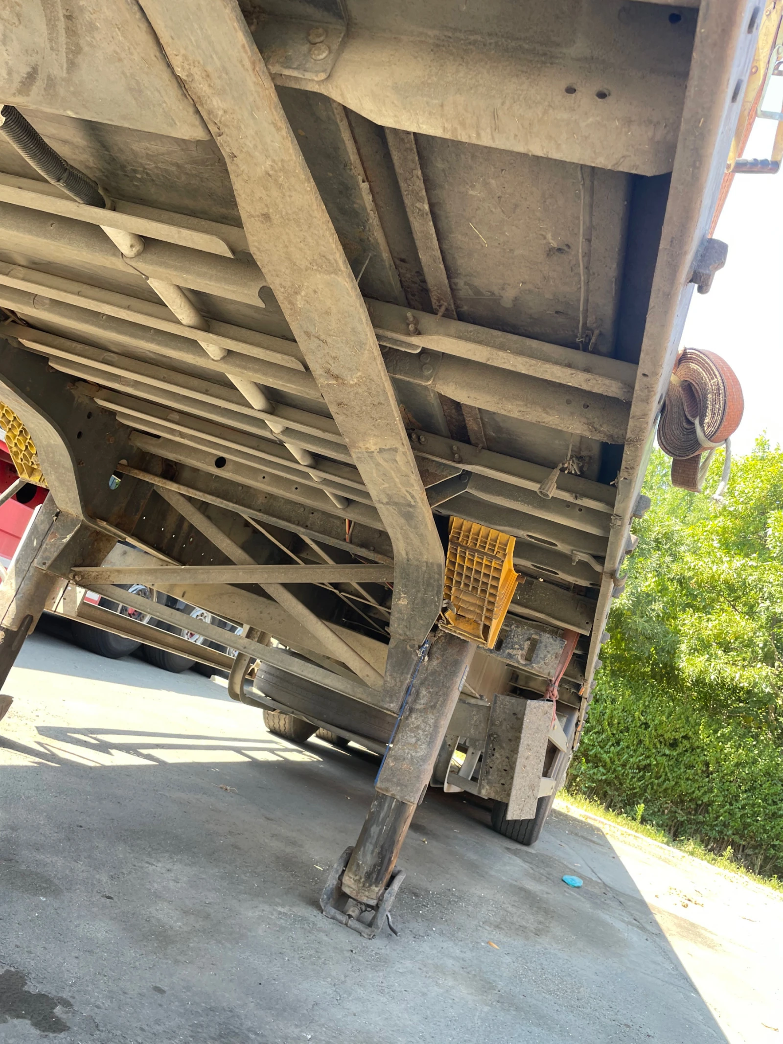  Schmitz  | Mobile.bg   11