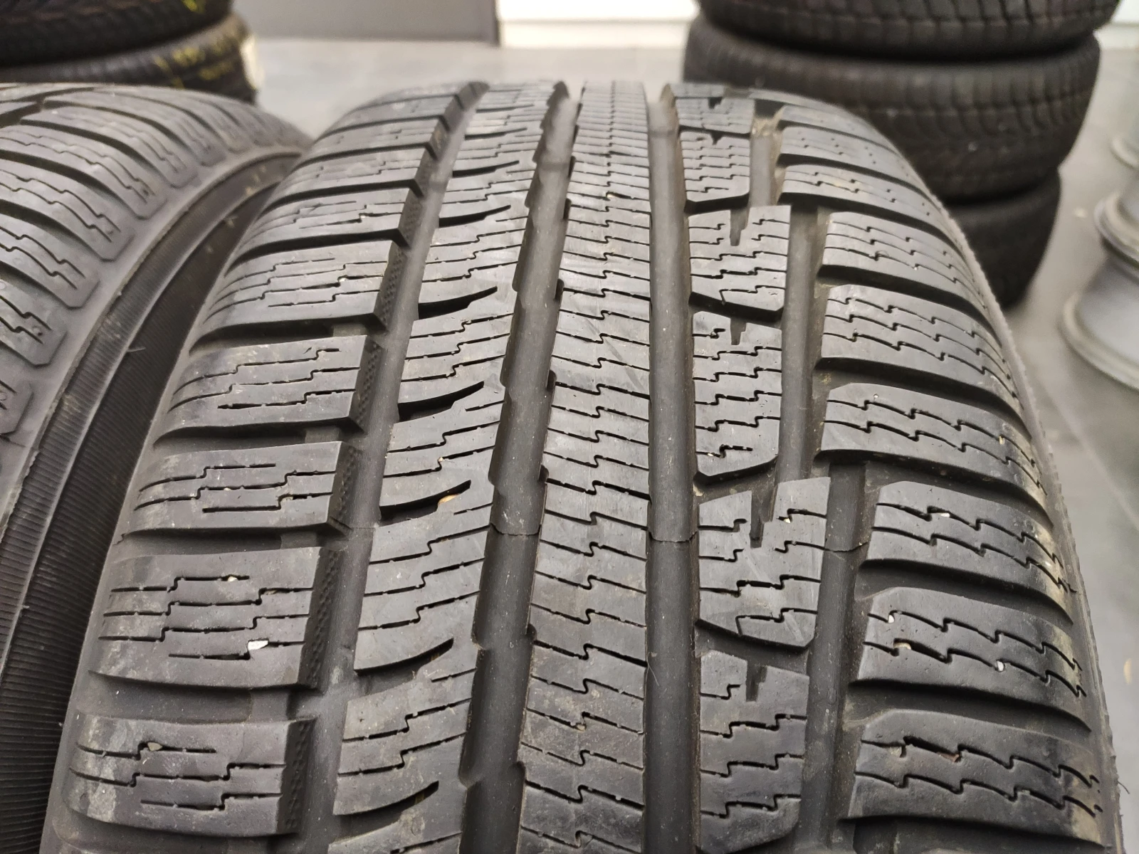  235/55R17 | Mobile.bg   1