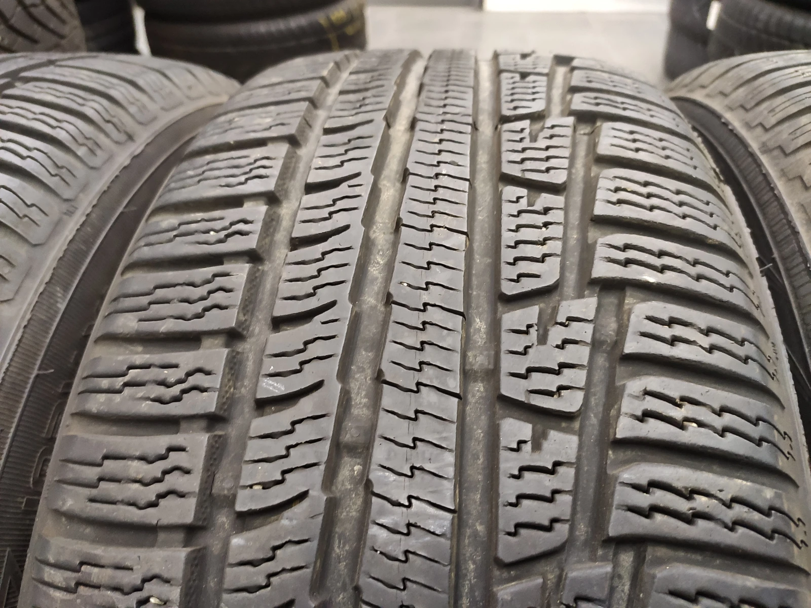  235/55R17 | Mobile.bg   3