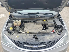 Chrysler Pacifica 3.6l Limited, снимка 12