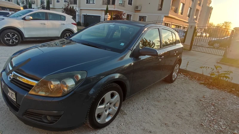 Opel Astra, снимка 3 - Автомобили и джипове - 47739602