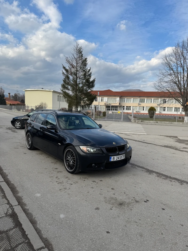 BMW 330, снимка 1 - Автомобили и джипове - 49379442