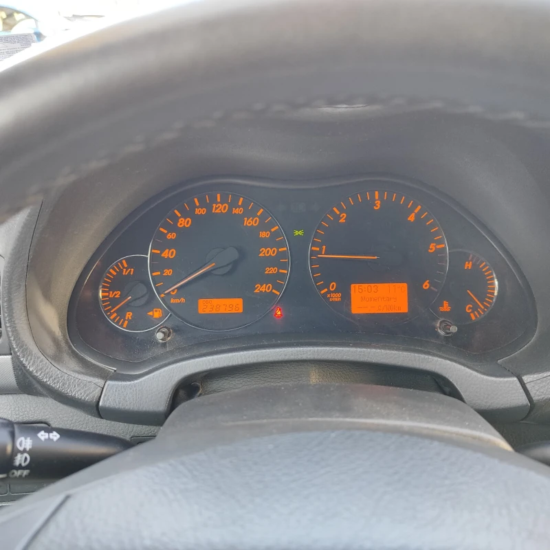 Toyota Avensis T25, снимка 5 - Автомобили и джипове - 49421980