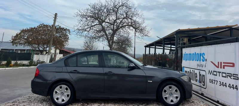 BMW 320 i XENON/NAVI/KAMERA/6sk/UNIKAT, снимка 6 - Автомобили и джипове - 52581140