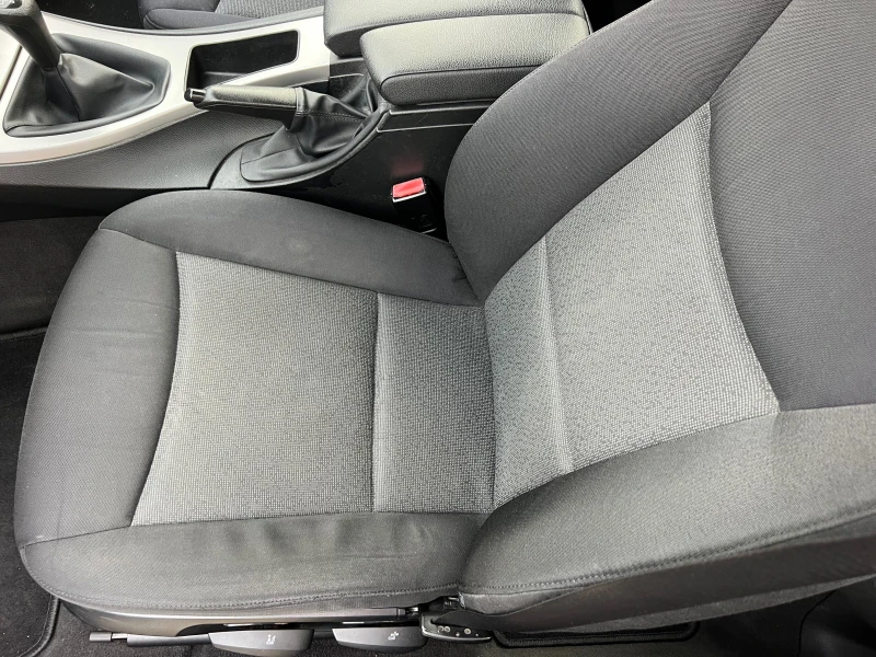 BMW 320 i XENON/NAVI/KAMERA/6sk/UNIKAT, снимка 12 - Автомобили и джипове - 52581140