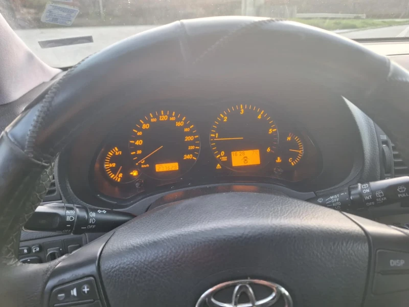 Toyota Avensis, снимка 9 - Автомобили и джипове - 52713101