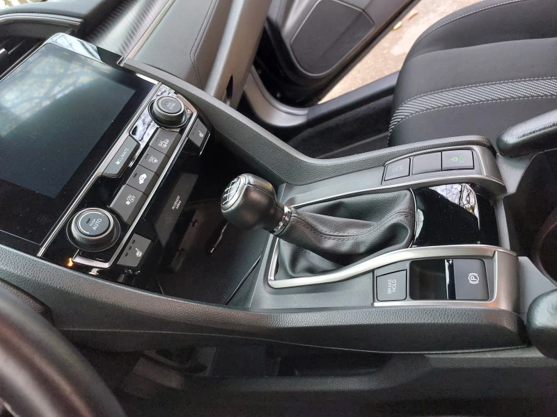 Honda Civic Sport 1.5 Turbo, снимка 11 - Автомобили и джипове - 52741248