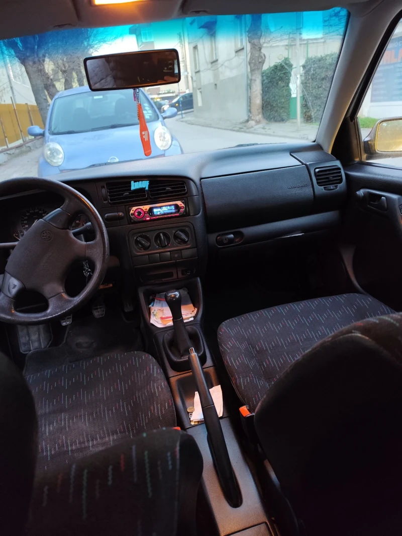 VW Golf, снимка 2 - Автомобили и джипове - 52965906