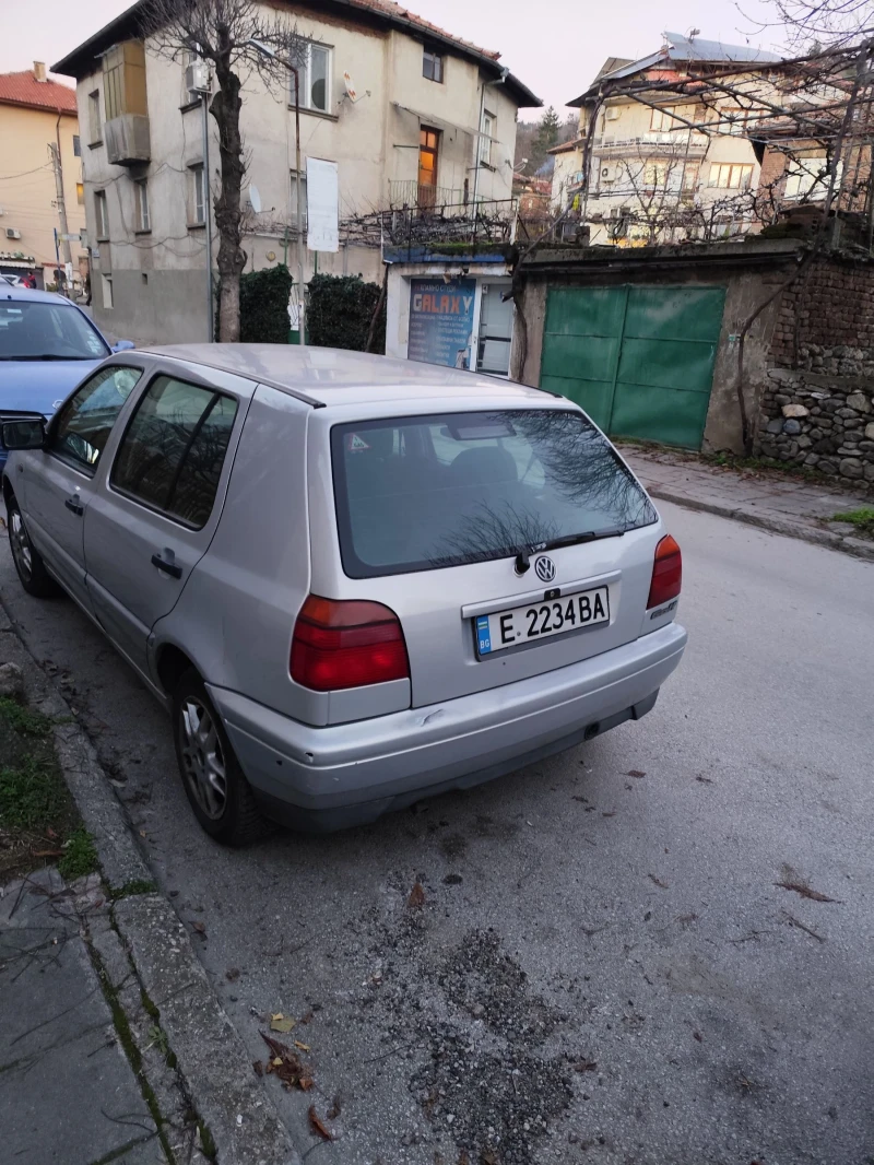 VW Golf, снимка 5 - Автомобили и джипове - 52965906