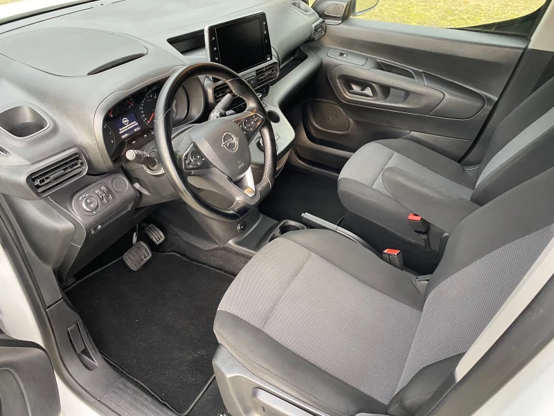 Opel Combo АВТОМАТИК, 1.5CDTI, 131к.с, ТОП СЪСТОЯНИЕ, ОБСЛУЖЕ, снимка 9 - Автомобили и джипове - 52975671