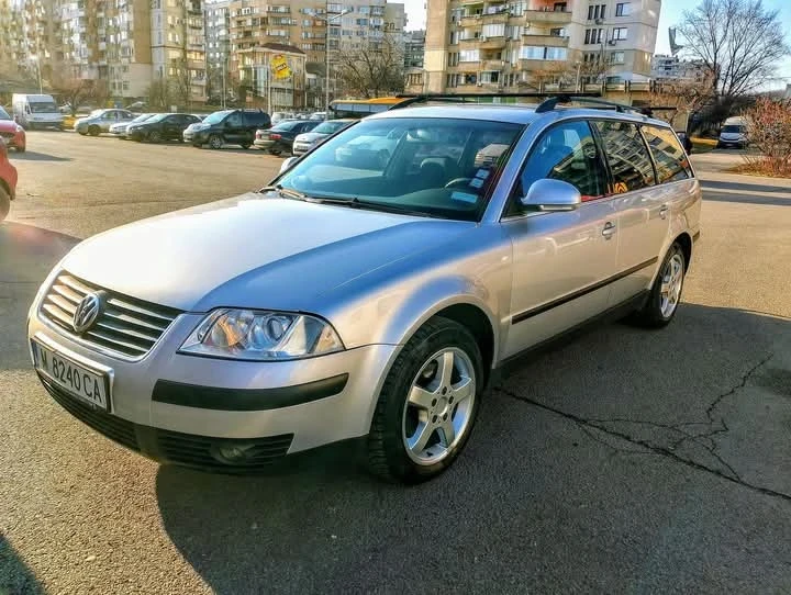 VW Passat 1.8 turbo, снимка 1 - Автомобили и джипове - 48338718