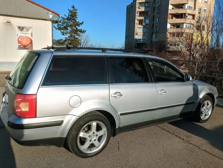 VW Passat 1.8 turbo, снимка 3 - Автомобили и джипове - 48338718