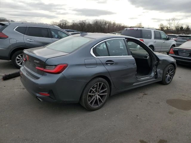 BMW 330 2.0L 4 All wheel drive, снимка 11 - Автомобили и джипове - 48656079