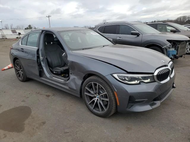 BMW 330 2.0L 4 All wheel drive, снимка 12 - Автомобили и джипове - 48656079