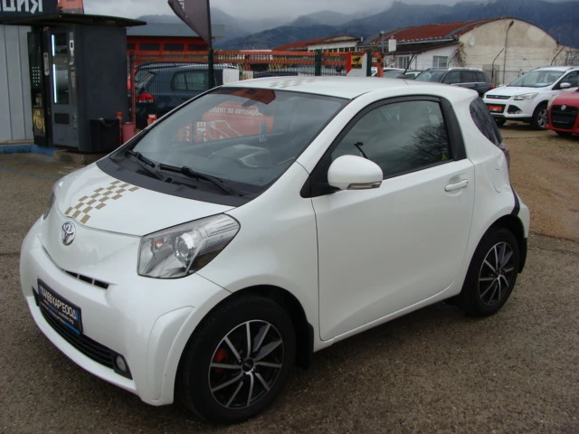 Toyota IQ 1.4, снимка 8 - Автомобили и джипове - 52583252