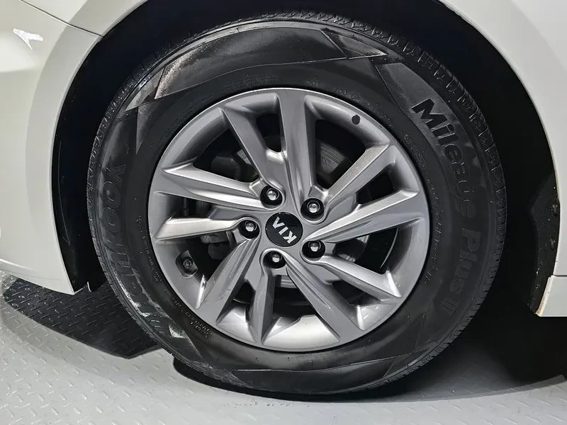 Kia K5 2Nd Generation 2.0 Luxury, снимка 5 - Автомобили и джипове - 55060379