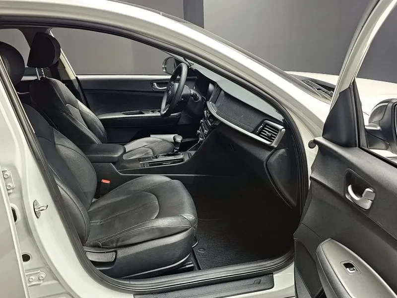 Kia K5 2Nd Generation 2.0 Luxury, снимка 11 - Автомобили и джипове - 55060379