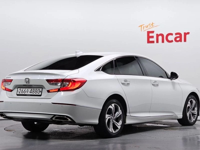 Honda Accord 1.5 Automatic, снимка 2 - Автомобили и джипове - 55905930