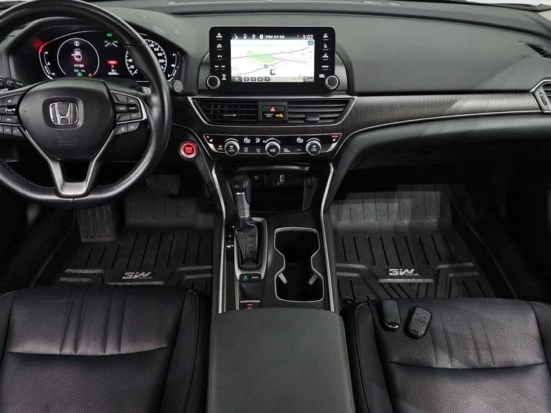 Honda Accord 1.5 Automatic, снимка 7 - Автомобили и джипове - 55905930