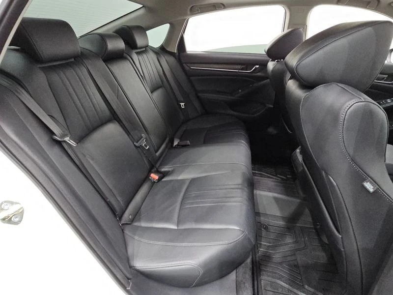 Honda Accord 1.5 Automatic, снимка 11 - Автомобили и джипове - 55905930