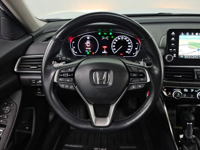 Honda Accord 1.5 Automatic, снимка 13 - Автомобили и джипове - 55905930