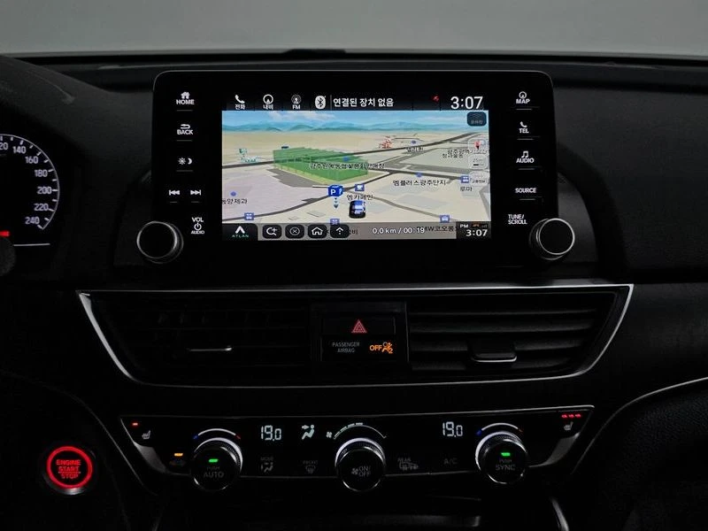 Honda Accord 1.5 Automatic, снимка 14 - Автомобили и джипове - 55905930