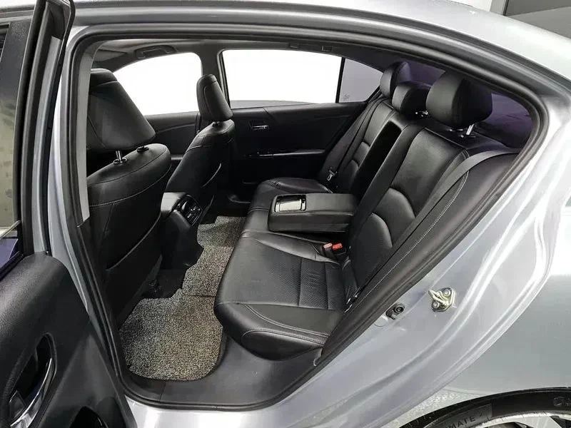 Honda Accord, снимка 11 - Автомобили и джипове - 56707592