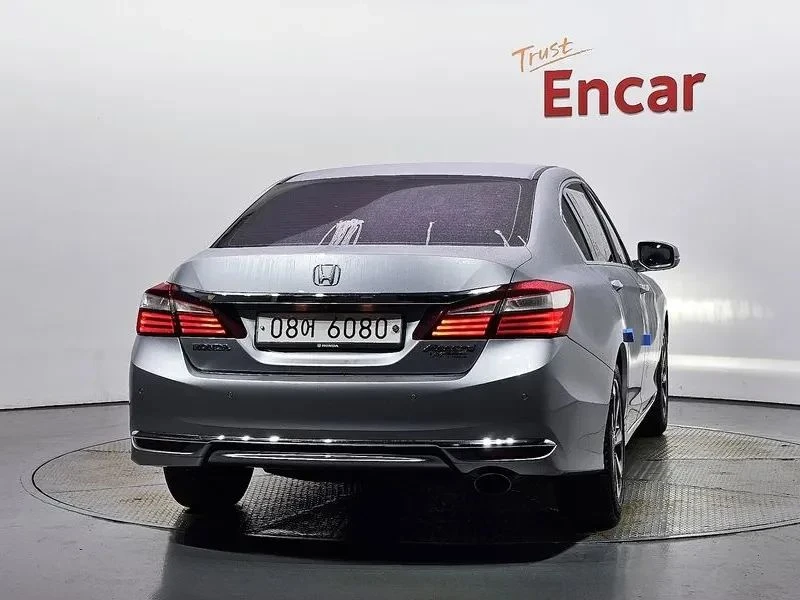 Honda Accord, снимка 4 - Автомобили и джипове - 56707592