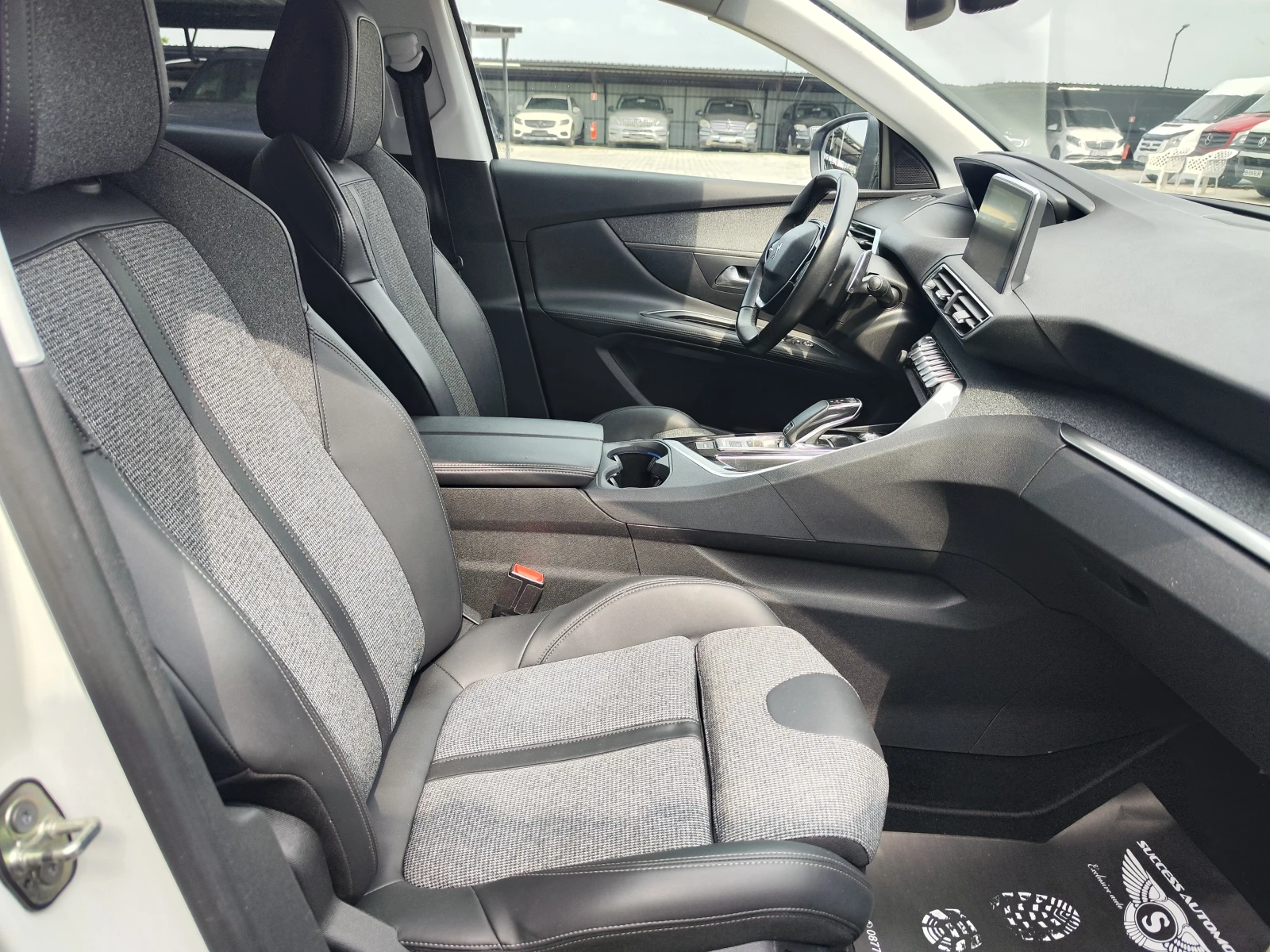 Peugeot 3008 INDIVIDUAL* PODGREV* CAMERA* LEDD* KEYLESS* LIZING - изображение 10