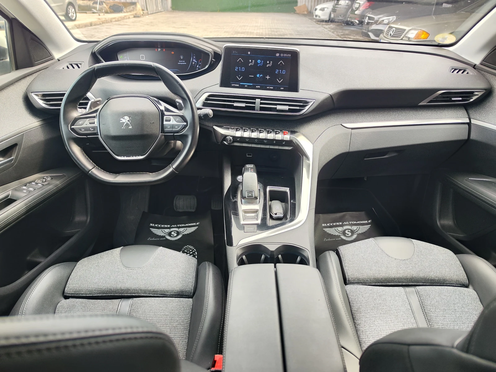 Peugeot 3008 INDIVIDUAL* PODGREV* CAMERA* LEDD* KEYLESS* LIZING - изображение 9