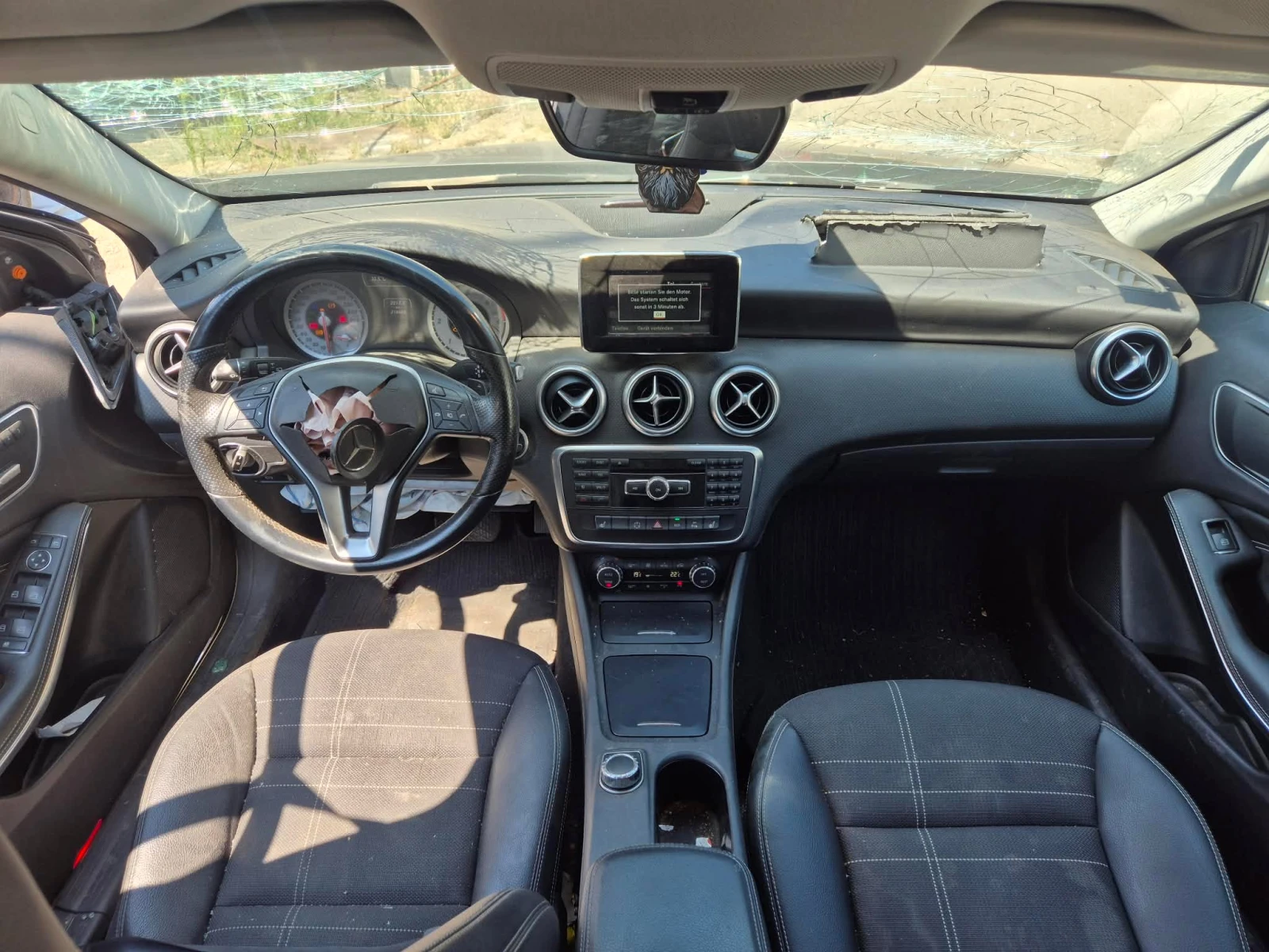 Mercedes-Benz A 200 2бр. AMG FACE и преди фейслифт XENON, снимка 16 - Автомобили и джипове - 51027415