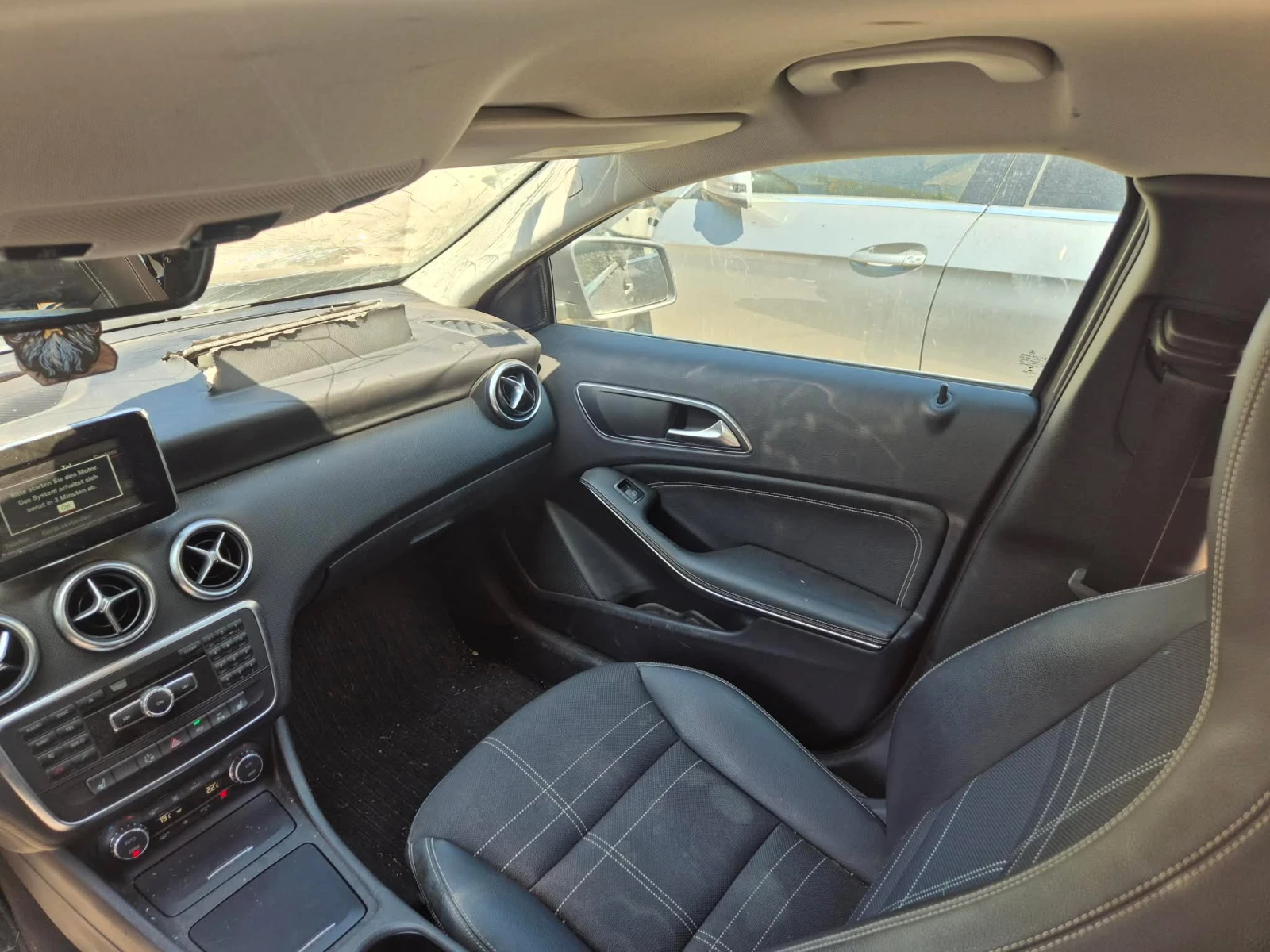 Mercedes-Benz A 200 2бр. AMG FACE и преди фейслифт XENON, снимка 17 - Автомобили и джипове - 51027415