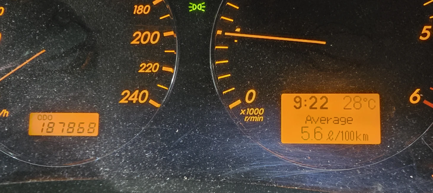 Toyota Avensis 2.2 D4D - изображение 6